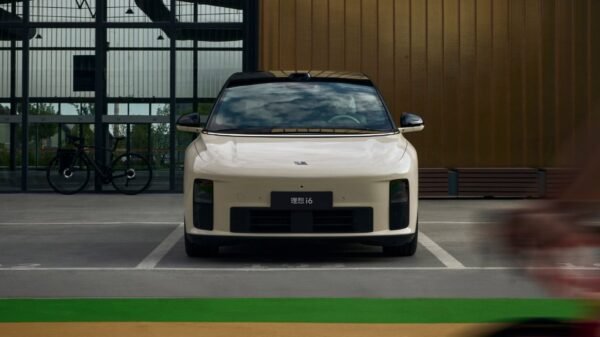 Li Auto i6: 100.000-ci avtomobil konveyerdən çıxdı - chinacar.az