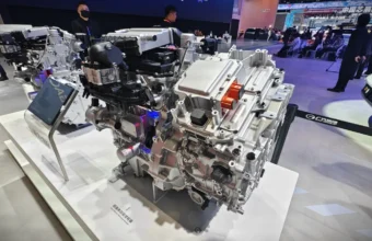 Çin hibrid bazarı böyüyür: Geely istehsala, BYD NEV-ə keçir - chinacar.az