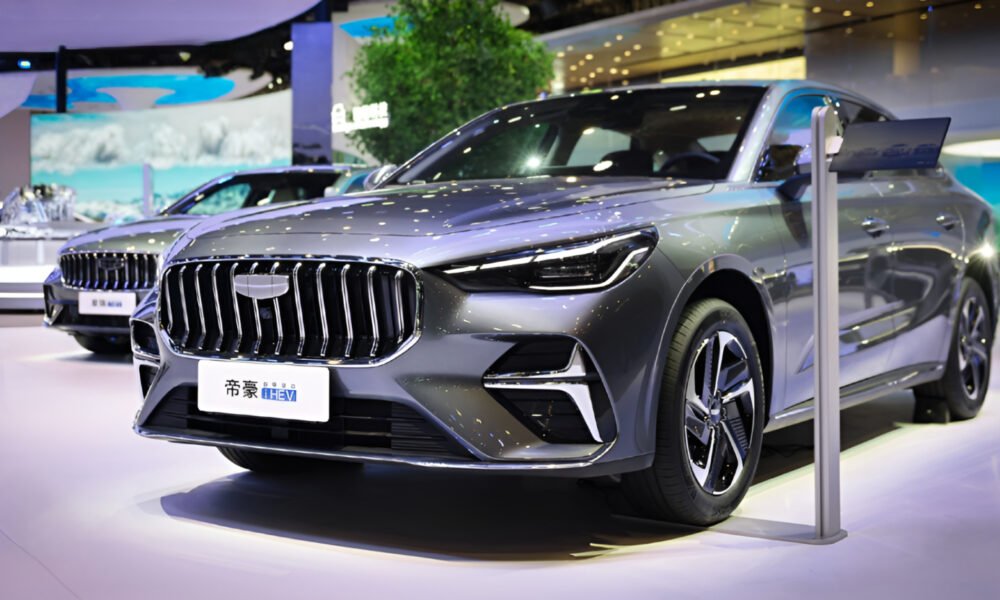 Geely Emgrand i-HEV: 2.22 L/100 km ilə Guinness rekordçusu - chinacar.az