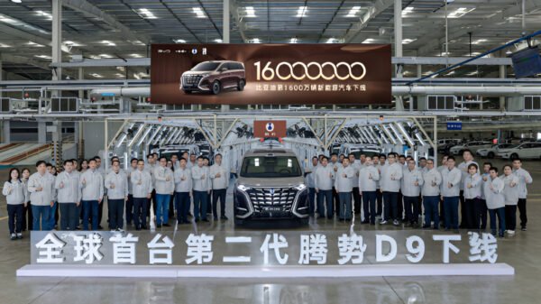 BYD Denza D9 ilə 16 milyoncu elektromobil rekorda imza atdı - chinacar.az