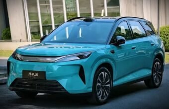 BYD Atto 3 yeni modeli salonlara gəldi: 630 km mənzil, 240 kW sürətli şarj - chinacar.az