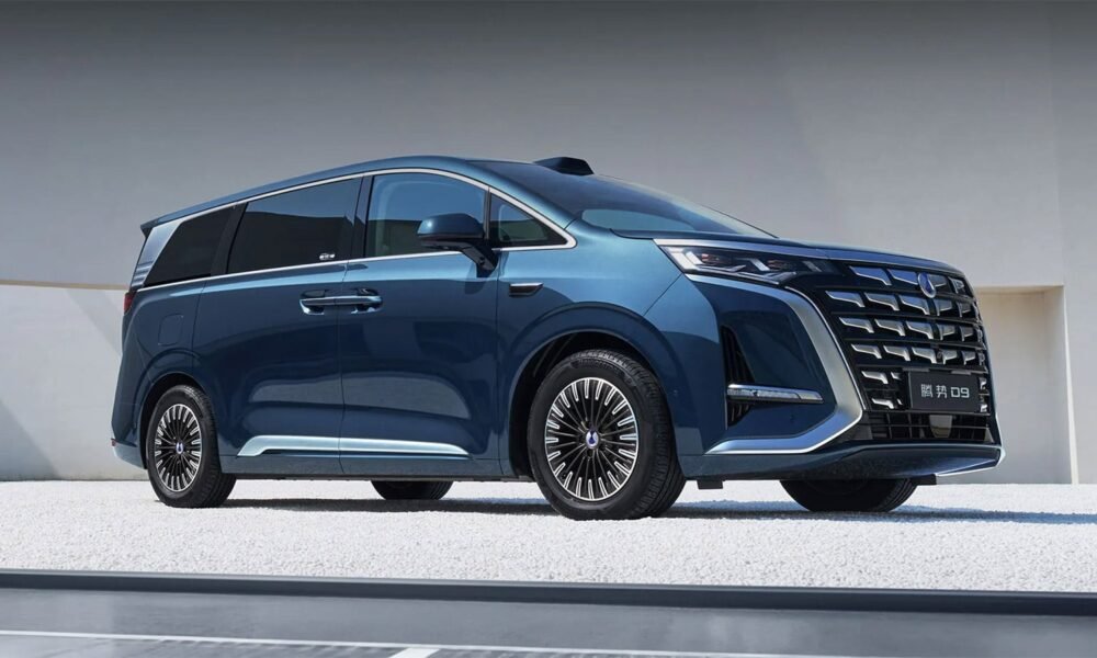 BYD Denza ikinci nəsil D9 modelini ultra-sürətli enerji doldurma ilə təqdim etdi - chinacar.az