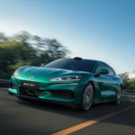 BYD-nin ilk flaş enerji dolduran modeli: Denza Z9 GT 10,000 tədarükü keçdi - chinacar.az