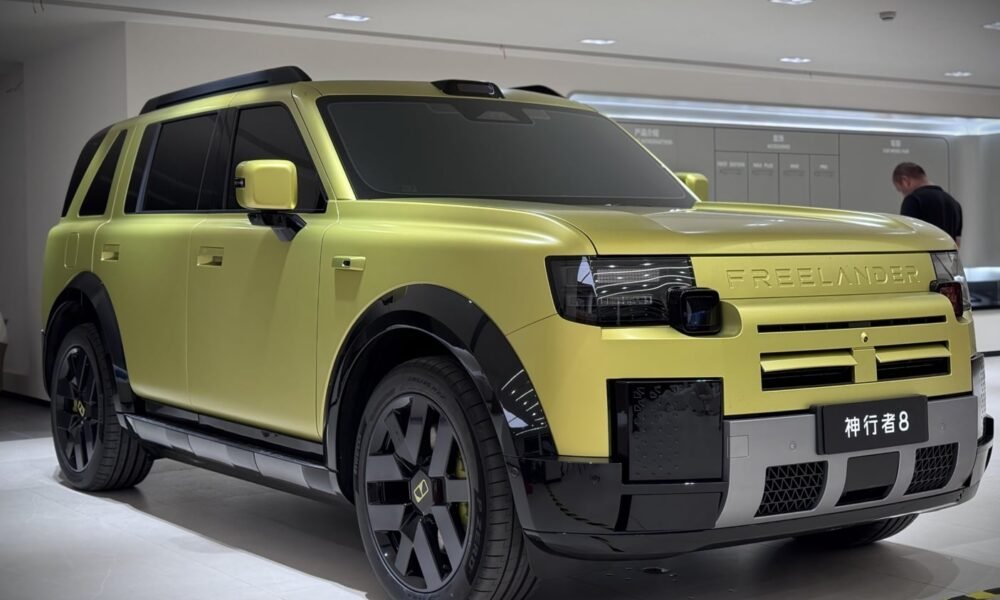 Freelander 8 dilerlərə gəldi: Chery JLR 30 şəhərlik yollarda nümayişə başladı - chinacar.az