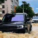 BYD konvoyları daşqın bölgələrində təhlükəsizlik xəbərdarlığına baxmayaraq yardım göstərir - chinacar.az