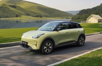 Geely E2 elektrikli hetçbeki Benilüks dilerlərində - chinacar.az