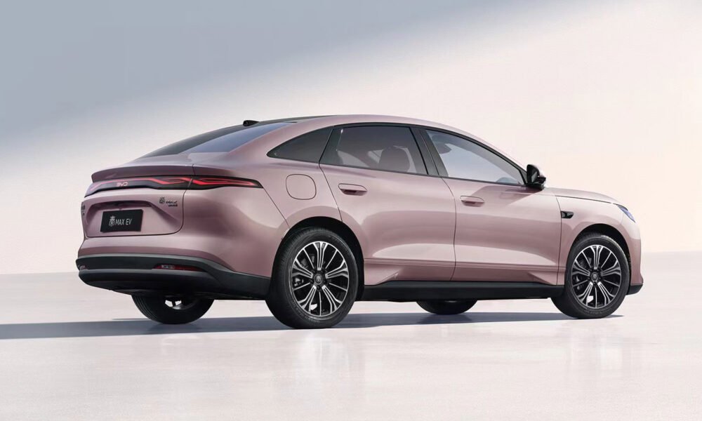 BYD Qin Max flaş-şarj sedanı avqust 13-də çıxır - chinacar.az