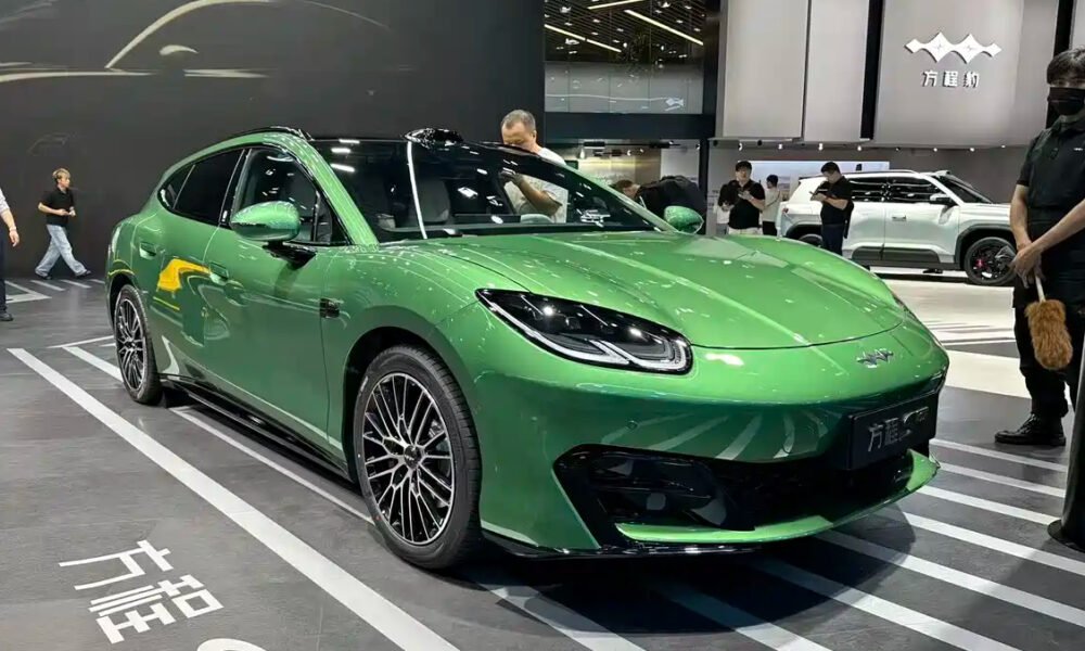 Fang Cheng Bao Formula S interyeri Çində nümayiş olundu - chinacar.az