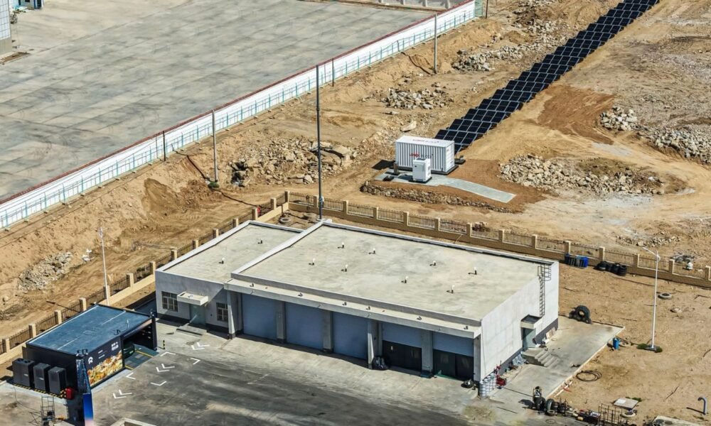 Nio ilk tam günəş enerjili batareya stansiyası açdı - chinacar.az
