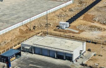 Nio ilk tam günəş enerjili batareya stansiyası açdı - chinacar.az