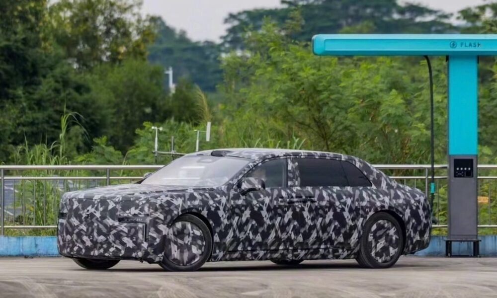 BYD Yangwang sedanı bərk cisim batareyası ilə təqdim olunur - chinacar.az
